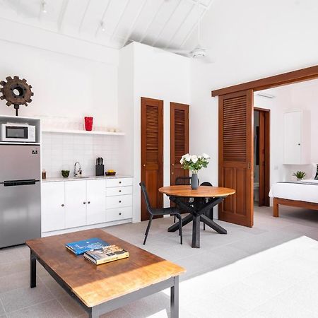 Villa Revo Seminyak Exteriör bild